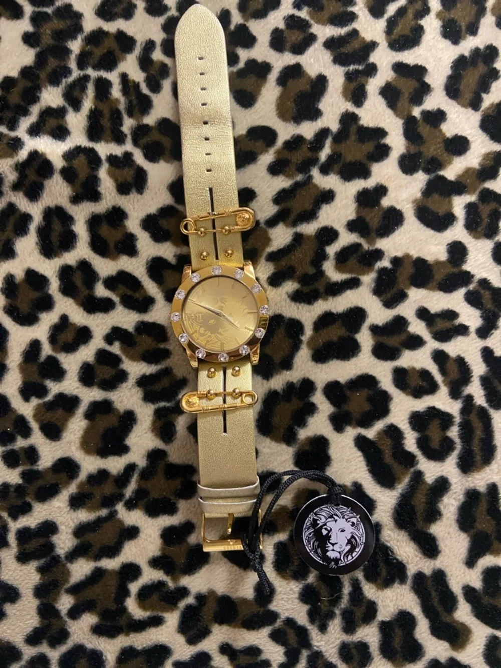 Versus by Versace . Women’s Miami Swarovski Crystal Bezel Leather Strap Watch - Picture 3 of 7